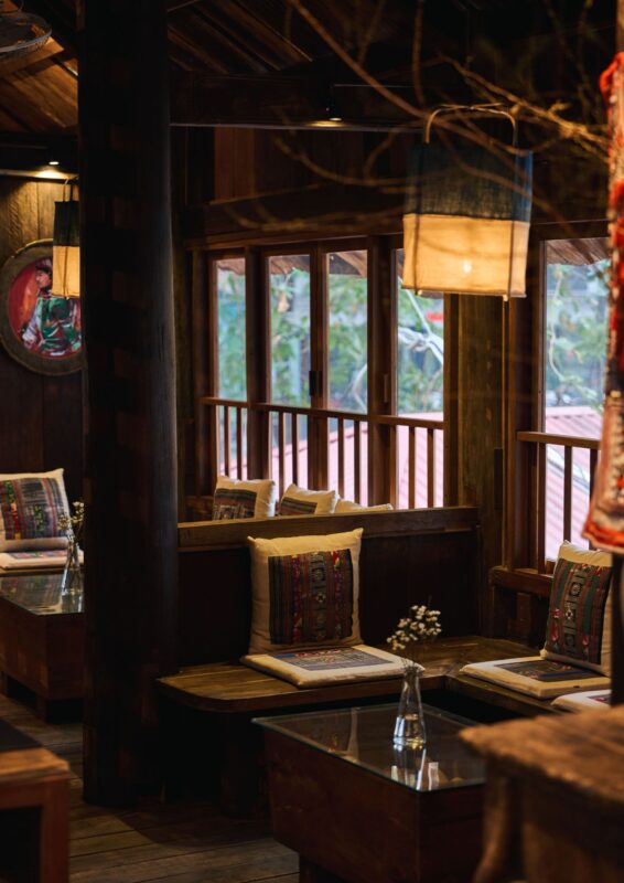 Thiểu Số Trà & Cà Phê